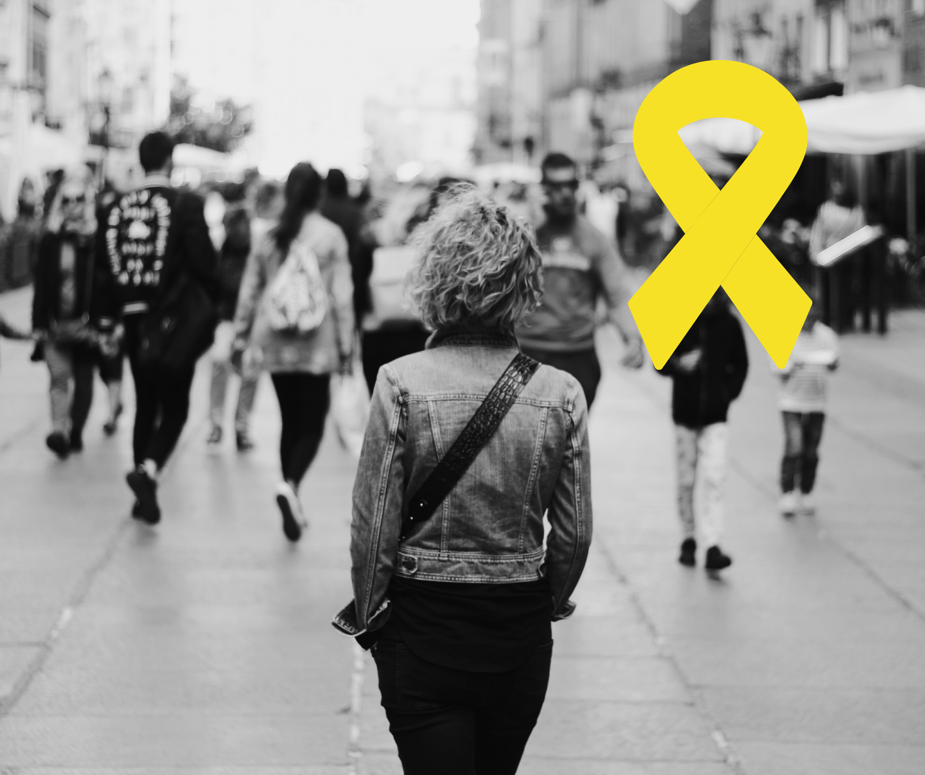 Zdjęcie Weroniki i Beaty w żółtych ubraniach na znak solidarności z osobami chorującymi psychicznie